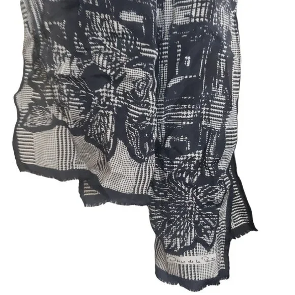 CT830 Oscar de La Renta Black & White Vintage Silk Scarf - Picture 2 of 3